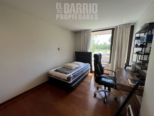 Casa En Venta De 4 Dorm. En Las Brisas De Chicureo