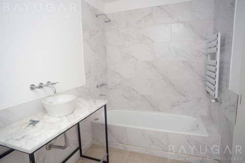 Venta - Casa En Los Alcanfores - Bayugar Negocios Inmobiliarios