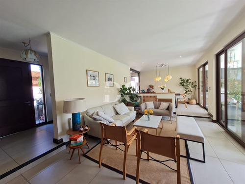 Casa En Venta De 3 Dorm. En Colina Piedra Roja Chicureo