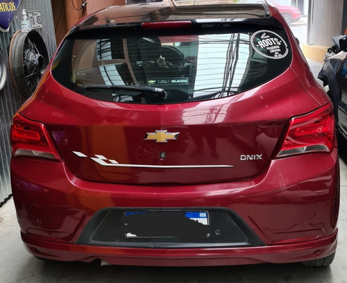 Imagen 5 de 9 de Chevrolet Onix 1.4 N Effect