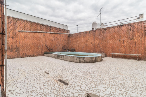 Venta - Oportunidad - Casa 4 Ambientes - Garage - Pileta