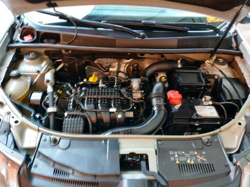 Imagem 8 de 15 de Renault Logan Authentique 1.0 (flex)
