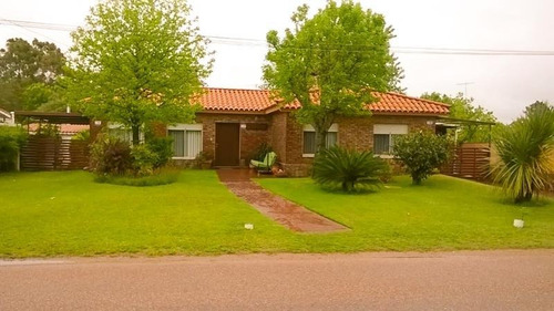 Venta Casa Atlántida Cinco Dormitorios