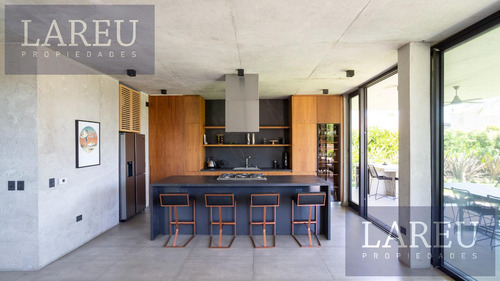 Casa En Venta En Ayres Plaza