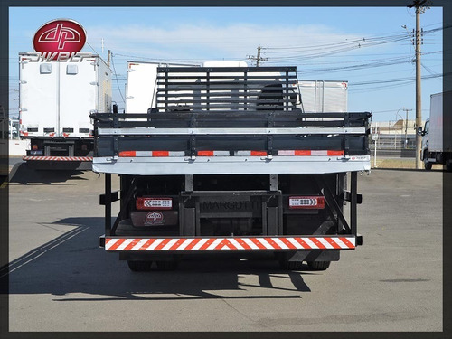 Imagem 6 de 25 de Volvo Vm 270 I-shift 8×2 Caminhão Com Carroceria