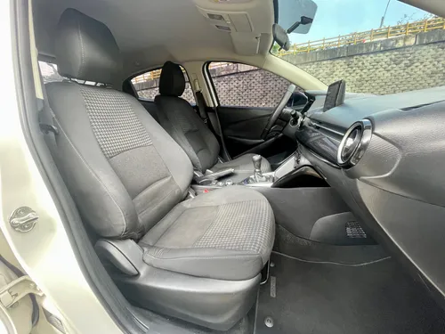Mazda 2 Sport 1.5 Touring Mt