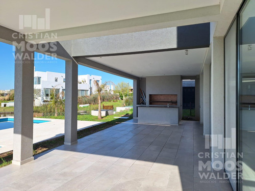 Casa En Venta 6 Ambientes En Barrio Acacias Puertos