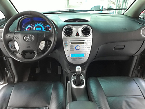 Jac Motors Jac J6 7 Lugares / Jac Temos Livina 7 Lugares