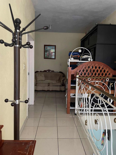 Se Vende Casa De 2 Pisos En Col. Belen