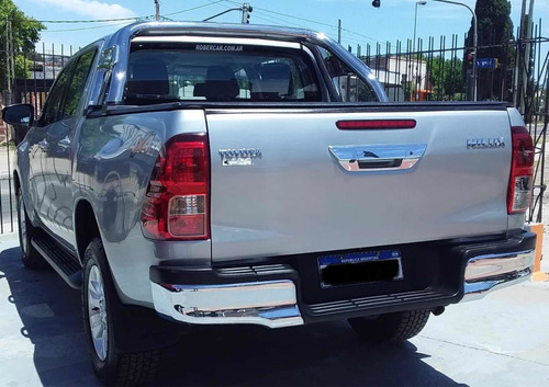 Toyota Hilux 2.8 Cd Sr 177cv 4x4 2017
