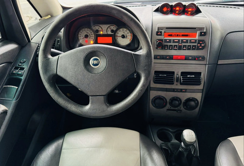 Fiat Idea 1.8 MPI ADVENTURE 8V FLEX 4P MANUAL