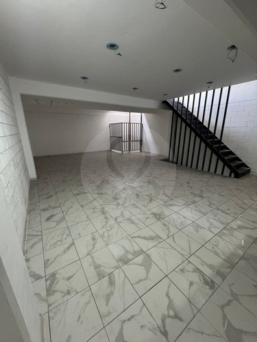 Edificio En Venta En Viveros De La Loma