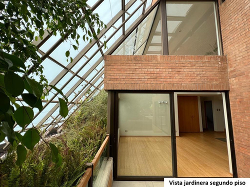 El Golf, Magnifica Residencia Contemporánea, Apta Embajada.