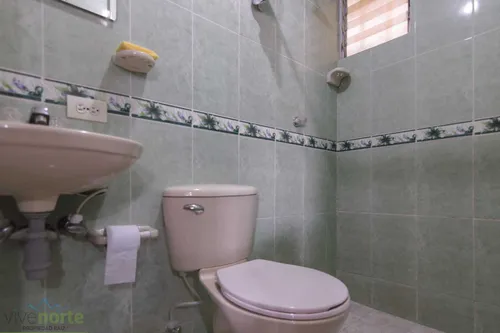 Casa En Venta En Casa De Dos Niveles Estacion Primera. Cod V12850