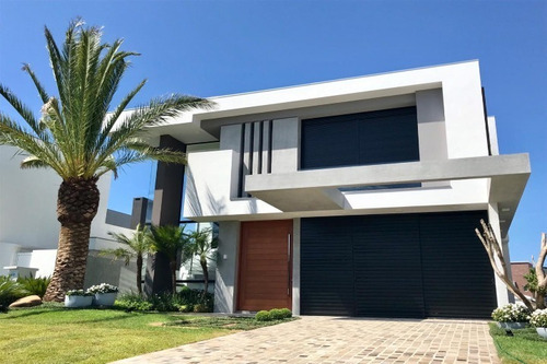 Imagem 1 de 30 de Casa À Venda Em Xangri-lá - Ca00980 - 34953014