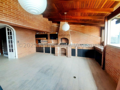 Apartamento En Venta En Los Naranjos Del Cafetal Con Espectacular Vista Al Ávila