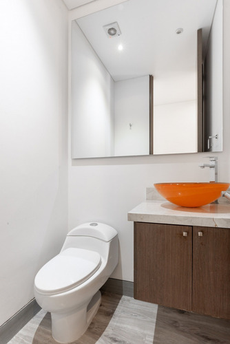 Imagen 8 de 16 de Apartamento En Arriendo/venta En Bogotá Santa Barbara Occidental. Cod 8570