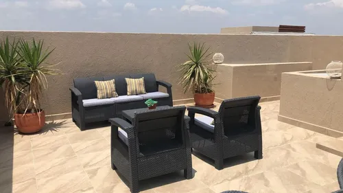 Se Vende Casa Entre El Refugio Y Zibata, 3 Recamaras, 2.5 Baños, Jardín, Roof Ga