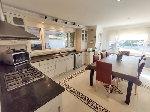 Imagen 10 de 30 de Espectacular Casa En Venta 9 Ambientes En Village Golf And Tennis Country Club, Pilar