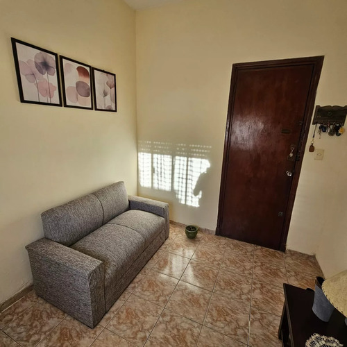 Vendo - Apartamento En Zona 2 Dorm. Centro - U$s 75.000 + Bhu