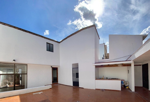 Imagen 9 de 22 de Casa En Venta Totalmente Remodelada Con 3 Recs En Barrio Del