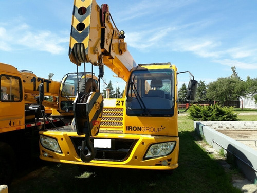 Grua 12 Toneladas Xcmg Sobre Camion Qy 12 Tn
