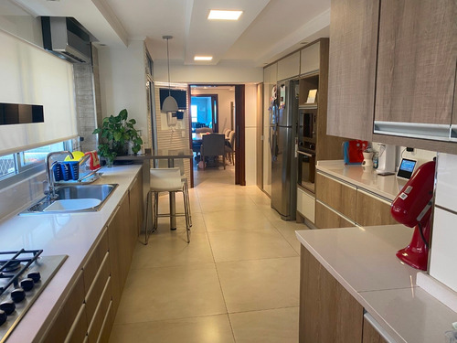 Imagen 5 de 14 de Venta De Apartamento 4 Dormitorios Rambla Punta Carretas