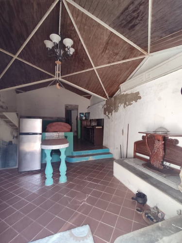 Imagen 4 de 9 de Casa Tipo Chalet En Venta El Cardon