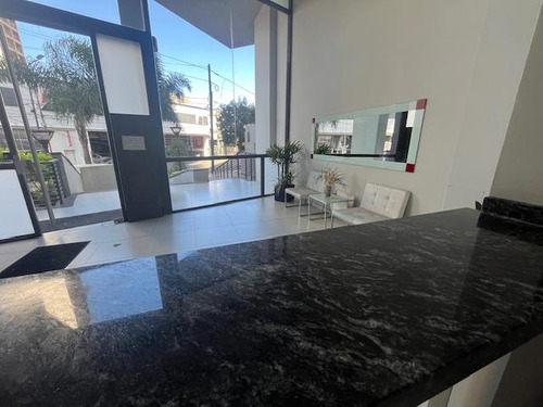 Departamento En Lomas De Zamora