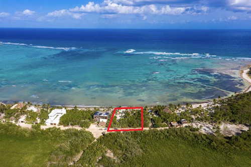 Terreno En Venta En La Playa En Bahía Solimán, Riviera Maya