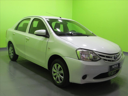 Etios 1.5 X Sedan 16v Flex 4p Manual