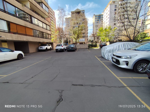 Arriendo Dpto Las Condes 2 Dor + 2 Baños Y Servicio