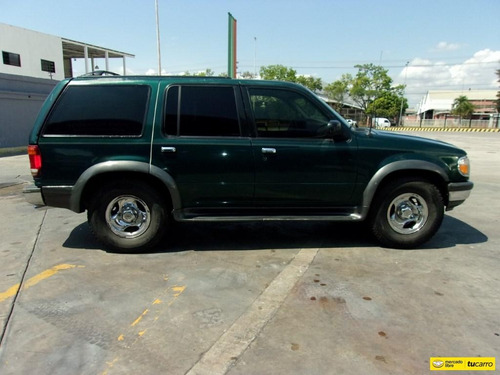 Ford Explorer Automática 4x4