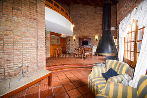 Casa En Alquiler Temporal En Piriápolis, Ideal Para Disfrutar En Vacaciones, Tres Dormitorios, Baño. A Metro Del Mar