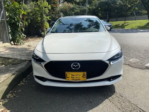 Mazda 3 2.0 Touring Hibrido At 4x2 2024