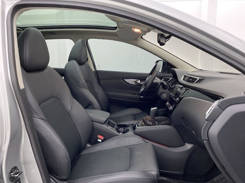 Imagen 15 de 25 de Nissan Qashqai Exclusive 2.0