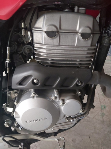 Imagen 9 de 11 de Honda Tornado 250