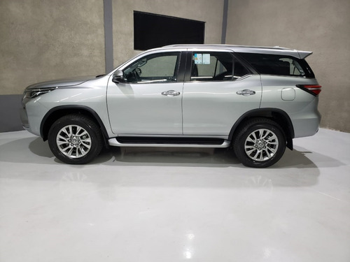 Imagem 8 de 12 de Toyota Sw4 Srx 2.8