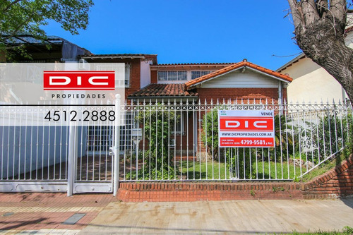 Imagen 1 de 30 de Casa 4 Ambientes En Venta Martinez