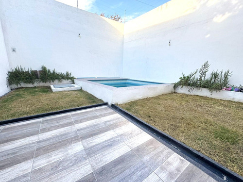 Renta Y Venta Casa Con Recámara En Pb, 3 De Mayo, Zapata Mor
