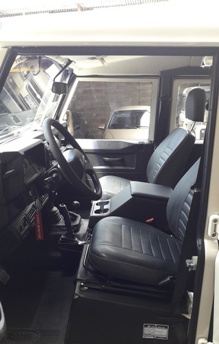 Imagen 8 de 13 de Land Rover Defender 110