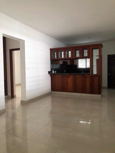 Apartamento En Venta Primer Piso. Próximo A Carrefour