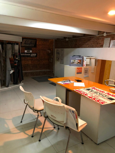 Imagen 6 de 14 de Excelente Local Totalmente Reciclado Con Sótano Y Entrepiso