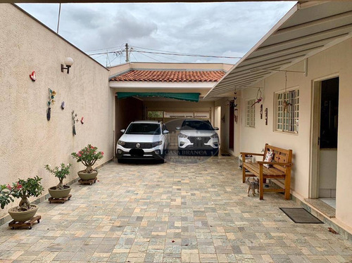 Imagem 5 de 23 de Casa Com 4 Dormitórios, Sendo 3 Deles Com Closet Completo Em Armários! - Ca1752