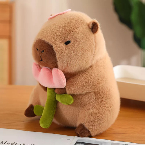 Muñeca De Peluche Con Flor De Carpincho De 30 Cm Con