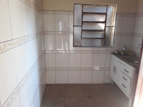 Casa Em Baependi Sul De Minas , Terra De Nhá Chica , Casa Com 03 Quartos , Porão , Galinheiro , Lavanderia. - 285