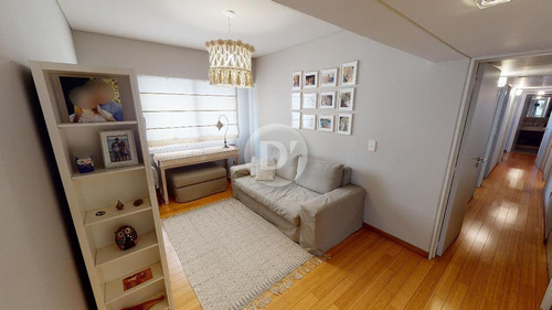 Departamento En Venta, 4 Ambientes, Con Cochera Y Baulera. Vicente López, Sobre Avenida Libertador.