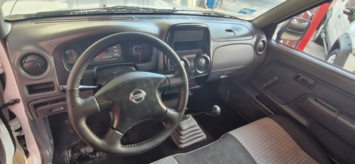 Nissan NP300 2.4 Chasis Dh Mt