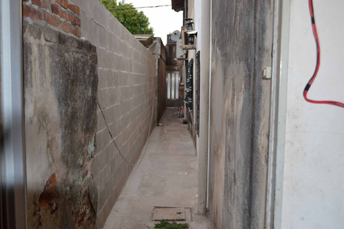 Casa Pasillo Venta Cullen 1800 2 Dormitorios