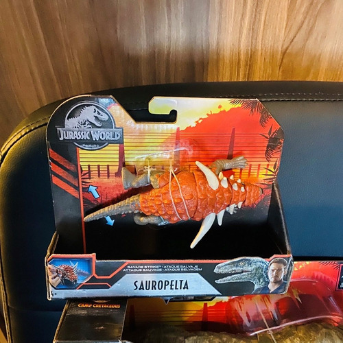 Jurassic World Savage Strike Sauropelta (Usado)